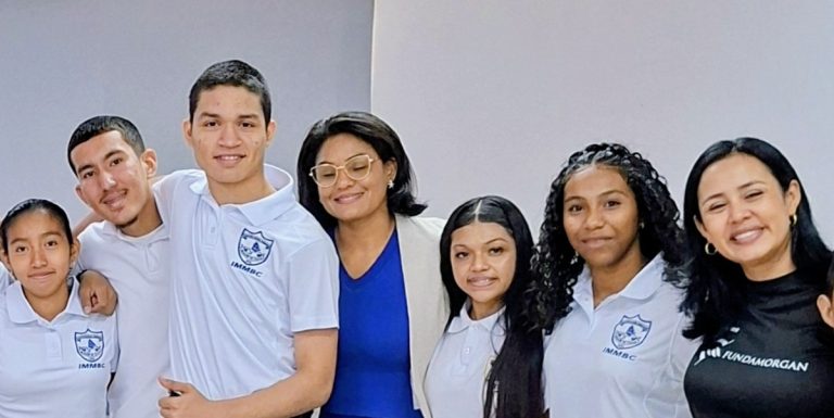 Lanzamiento de nueva propuesta formativa “Construyendo una Ciudadanía Digital Responsable”