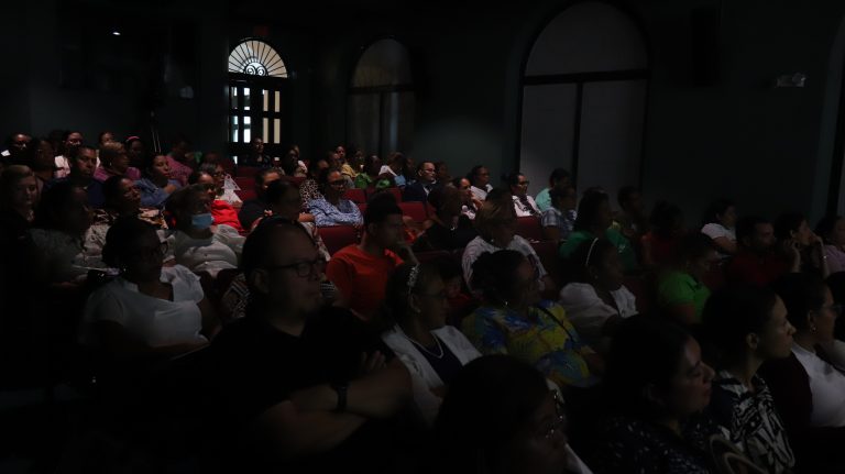 Avanza programa «Más Allá del Aula» de Fundación CREEA