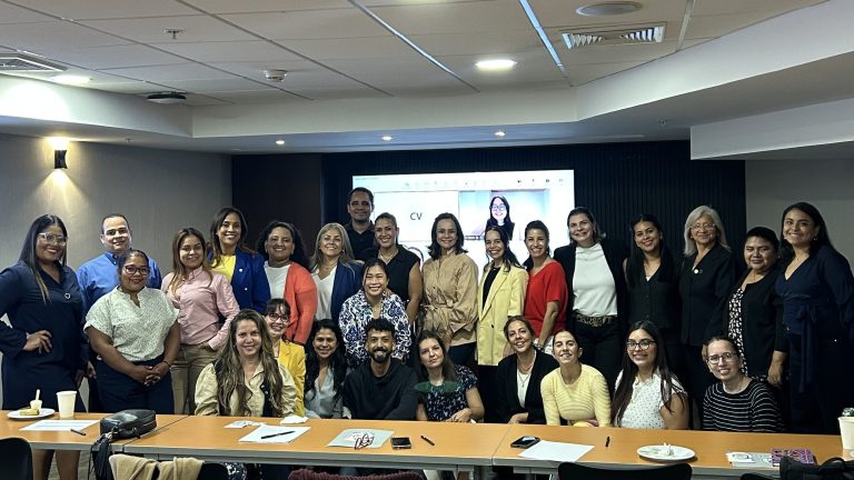 El Diplomado en Gestión Avanzada e Innovación Social culminó su etapa académica con propuestas para transformar el sector social